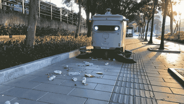 环卫机器人引领行业新浪潮：玉禾田与坎德拉战略合作推动数智化发展