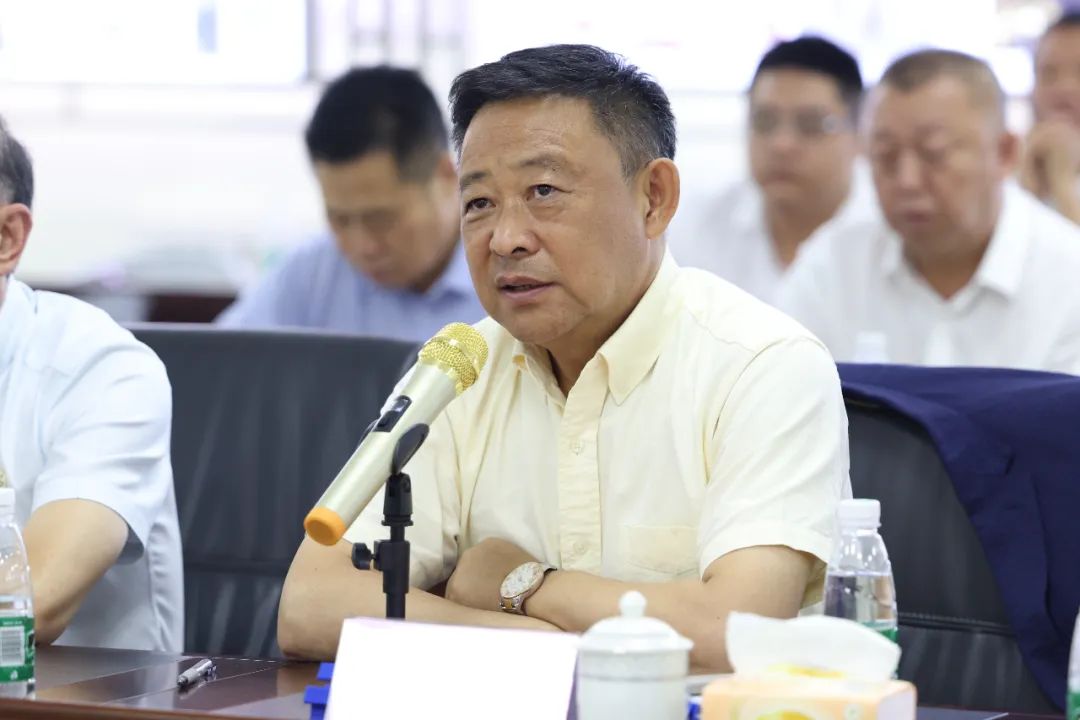 “以雪为令齐上阵 破冰除雪保畅通”——玉禾田冬季除冰运雪现场经验交流大会圆满召开 “以雪为令齐上阵 破冰除雪保畅通”——玉禾田冬季除冰运雪现场经验交流大会圆满召开