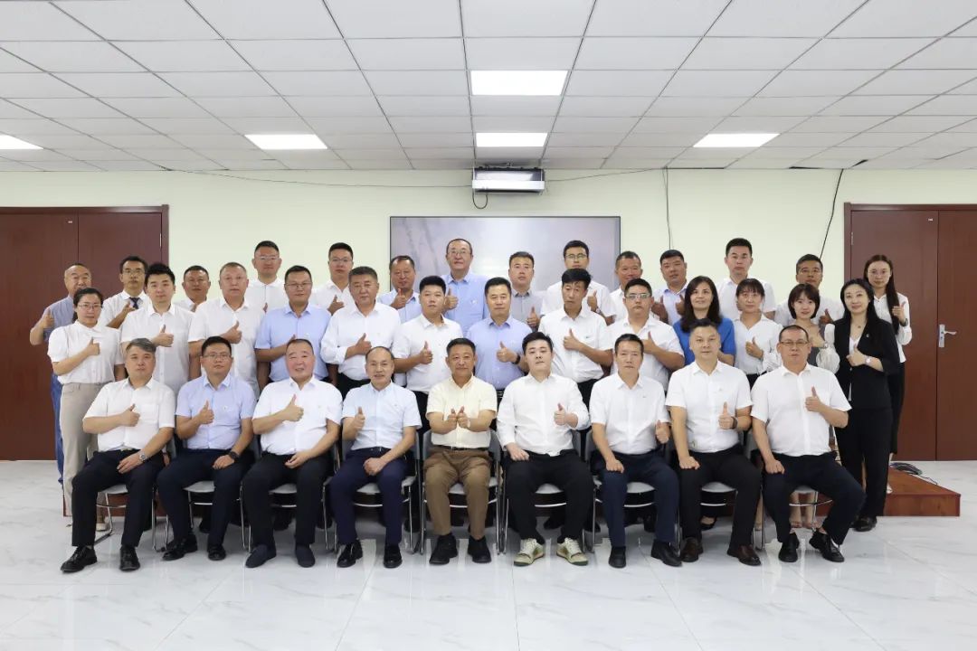 “以雪为令齐上阵 破冰除雪保畅通”——玉禾田冬季除冰运雪现场经验交流大会圆满召开 “以雪为令齐上阵 破冰除雪保畅通”——玉禾田冬季除冰运雪现场经验交流大会圆满召开