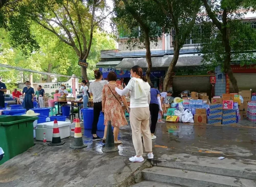 重庆山火牵动人心,玉禾田员工参与山火扑救 重庆山火牵动人心,玉禾田员工参与山火扑救