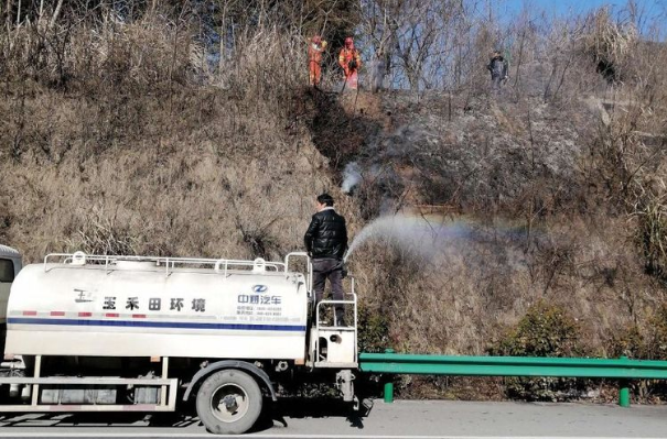 重庆山火牵动人心,玉禾田员工参与山火扑救 重庆山火牵动人心,玉禾田员工参与山火扑救