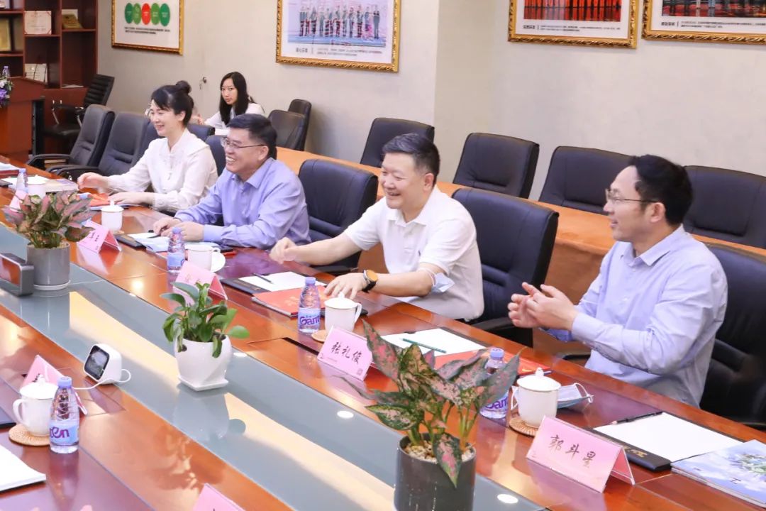 九江市经开区党工委书记柯尊玉一行莅临玉禾田参观考察