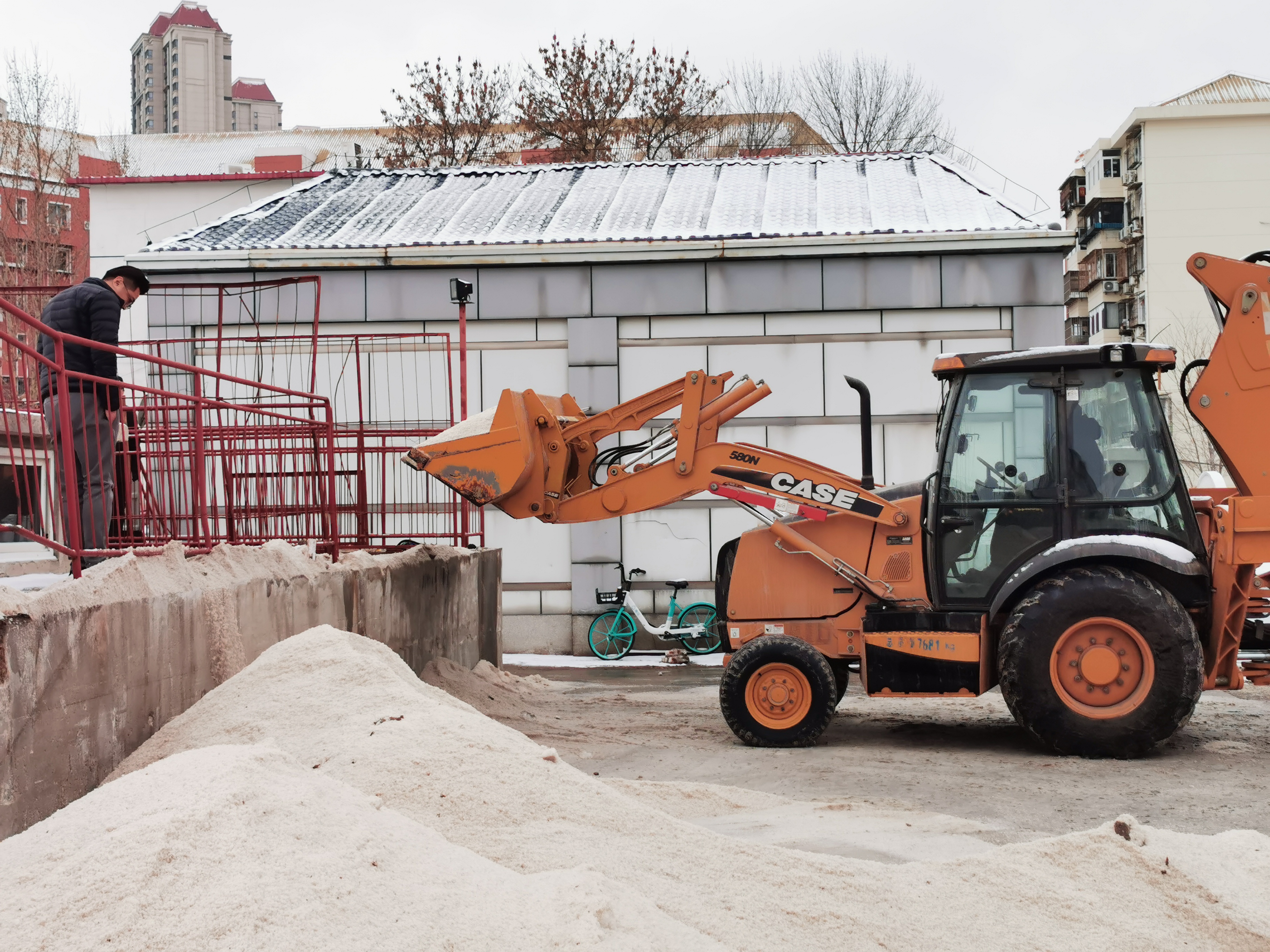 【天津红桥】迎暴雪玉禾田“虎力”全开,连夜奋战奏响“畅通序曲” 【天津红桥】迎暴雪玉禾田“虎力”全开,连夜奋战奏响“畅通序曲”