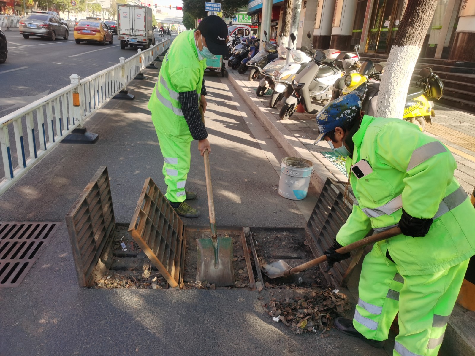 【赣州】清水井,保通畅!他们清理城市“肠道” 【赣州】清水井,保通畅!他们清理城市“肠道”