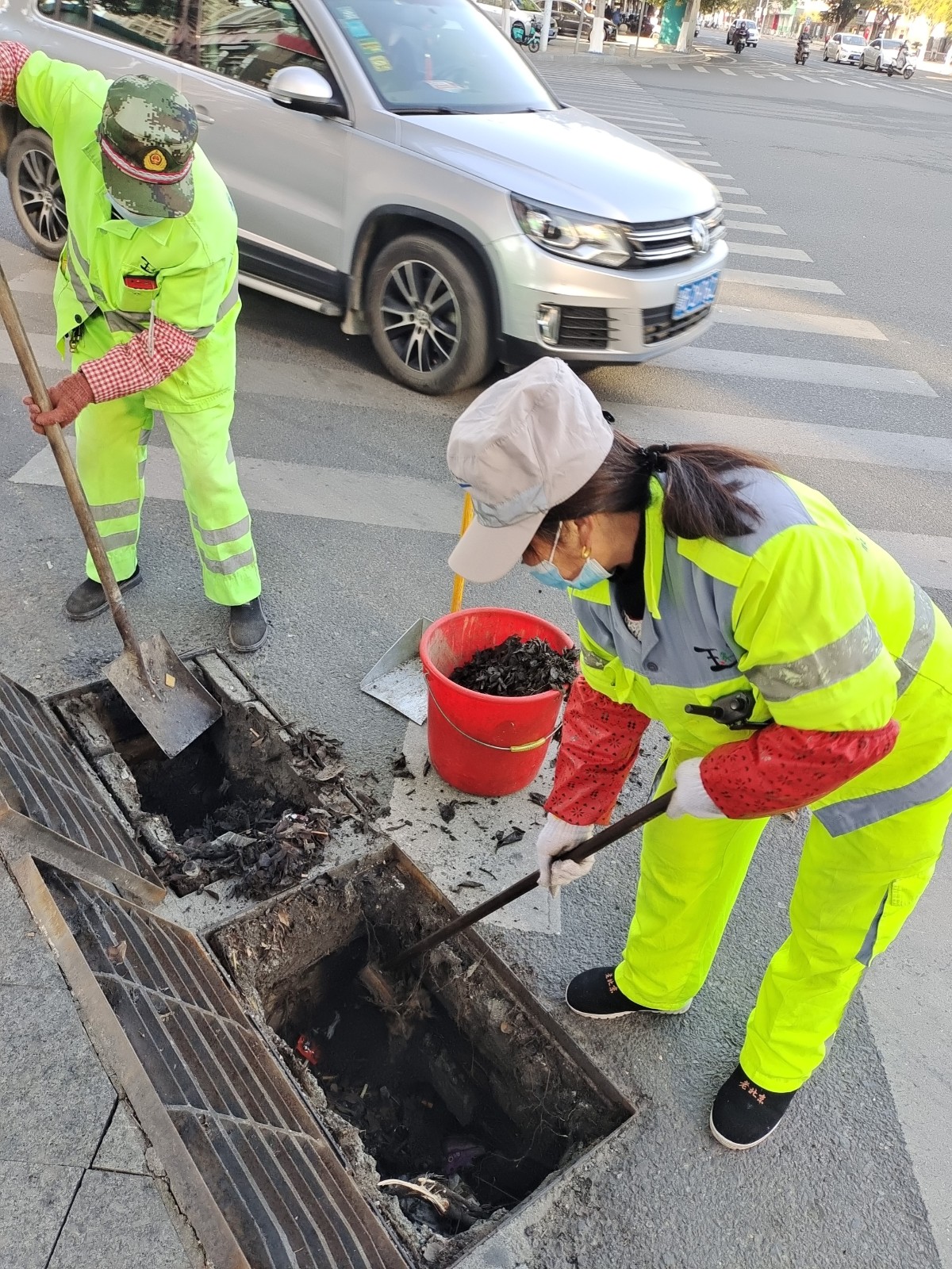 【赣州】清水井,保通畅!他们清理城市“肠道” 【赣州】清水井,保通畅!他们清理城市“肠道”