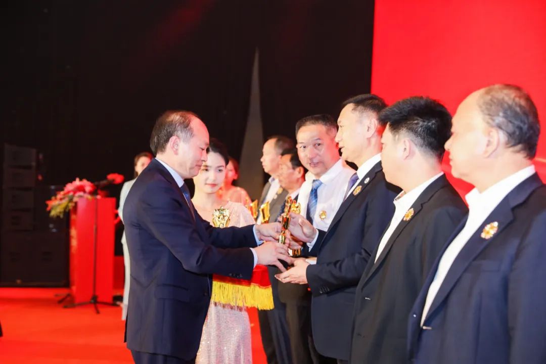 六五新征程·数智引未来丨玉禾田集团隆重举行上市三周年庆典系列活动 六五新征程·数智引未来丨玉禾田集团隆重举行上市三周年庆典系列活动