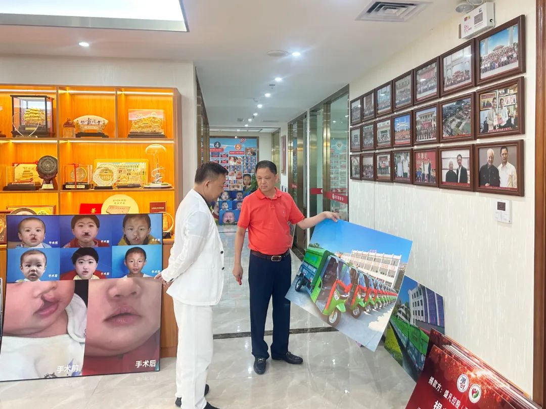 玉禾田集团董事长周平向微笑娃娃慈善基金会捐款200万元 玉禾田集团董事长周平向微笑娃娃慈善基金会捐款200万元