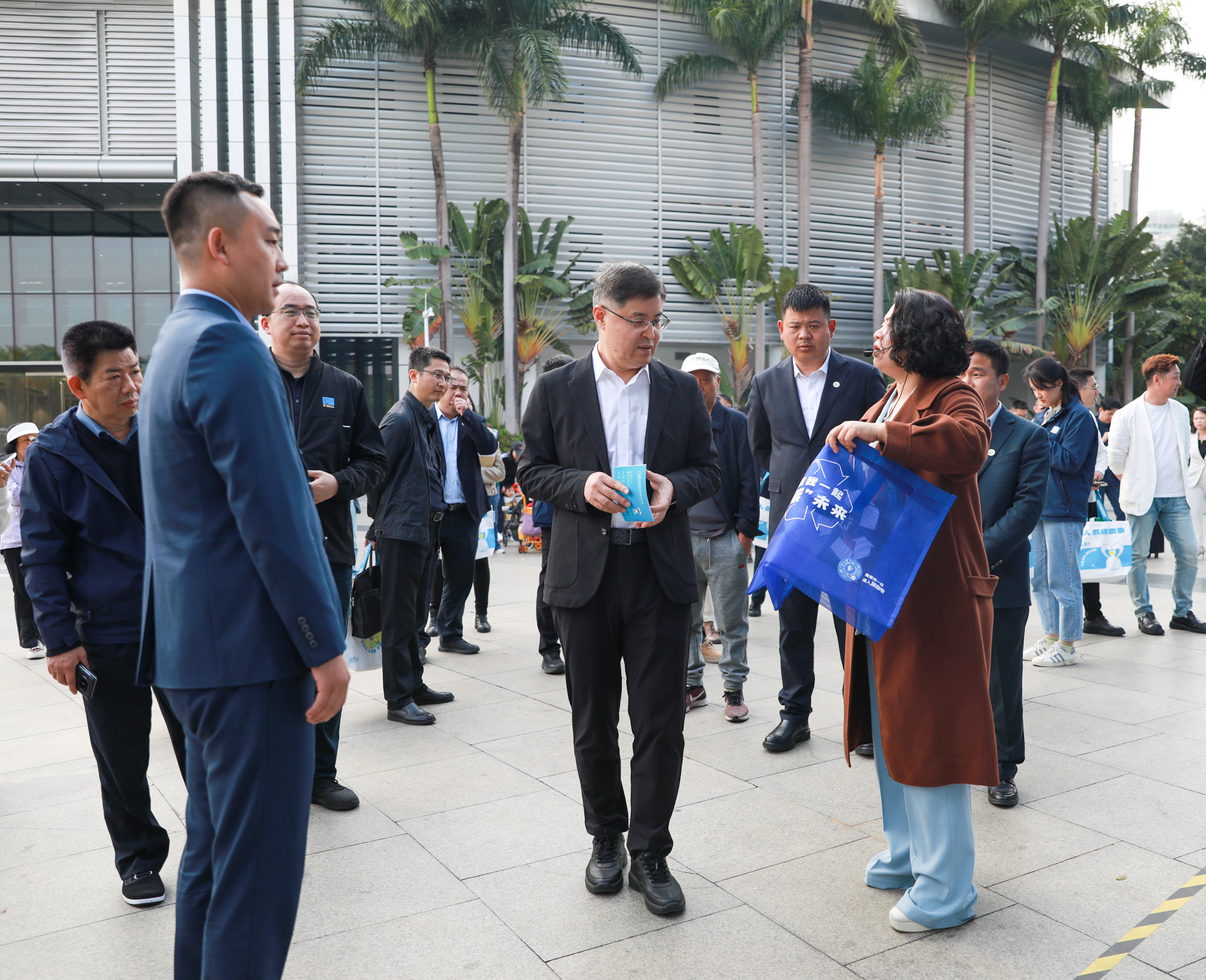 深回收以“两网融合”之策，按下垃圾分类“快进键”