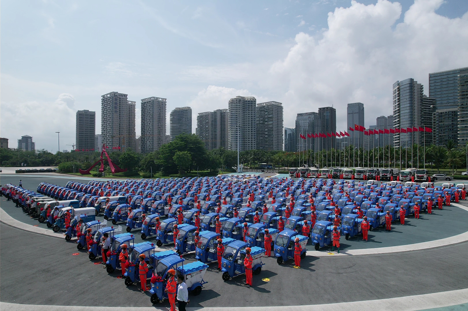 海口玉禾田630辆环卫作业车交接仪式