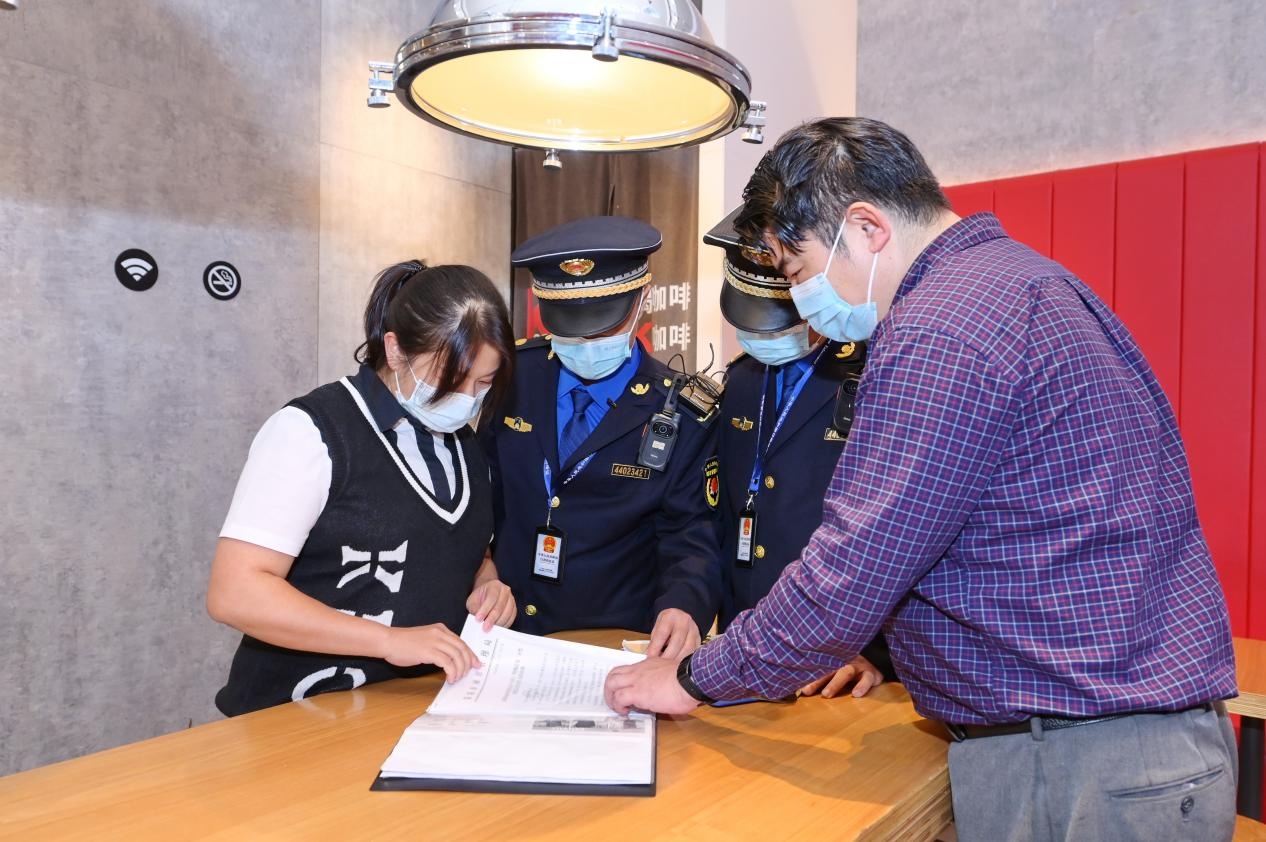 【绿源中碳】玉禾田控股公司绿源中碳开展垃圾分类直播活动